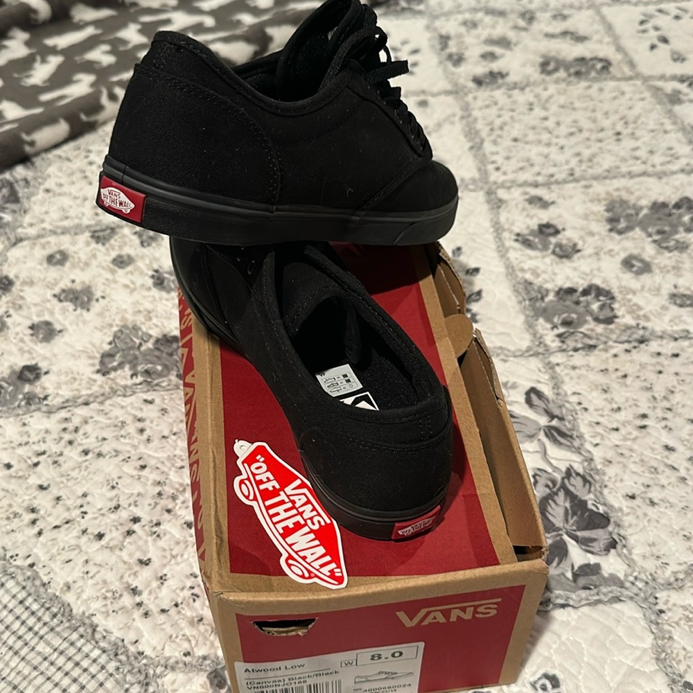 Womens vans Atwood Low Canvas Black NWT size 8